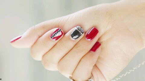美甲黑红图片,演绎时尚美甲新潮流